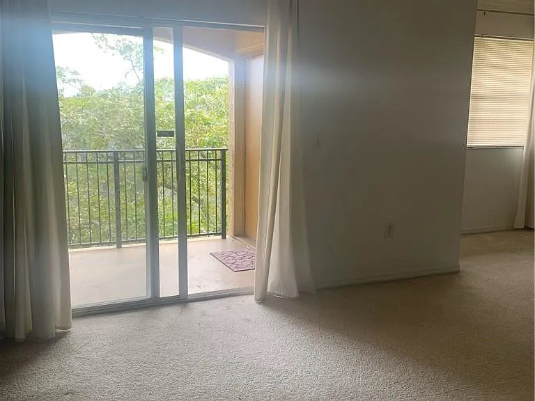 131 SW 117th Ave #8304 — Photo 3