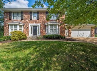 14852 Greenleaf Valley Dr, Chesterfield, MO