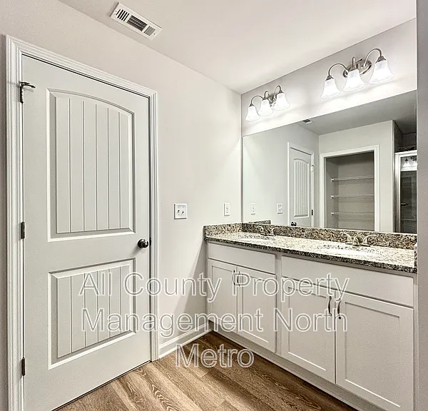 6366 Pine Ridge Point — Photo 11