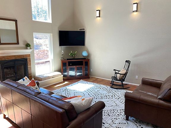3rd image of 3 Steeplechase Ct