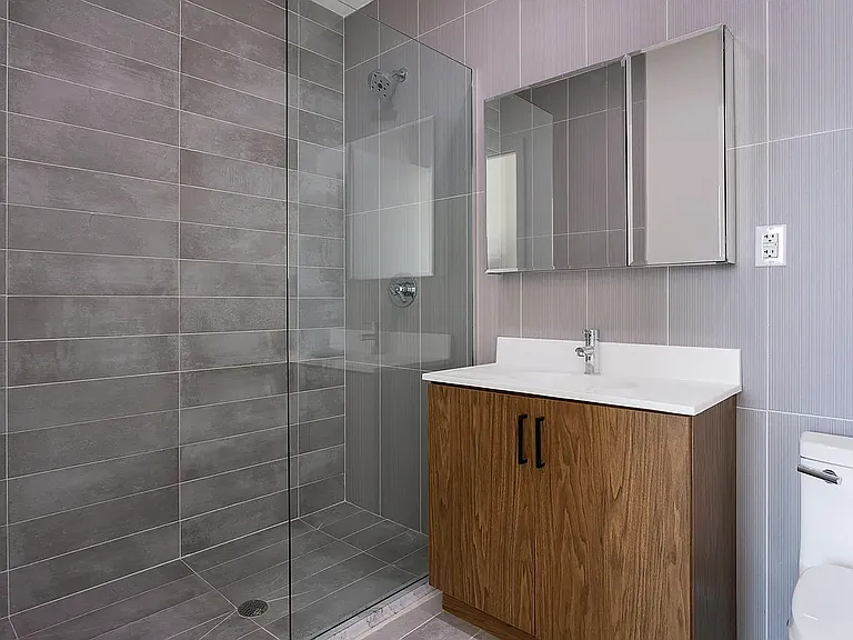 1000 Lorimer St #505 — Photo 9