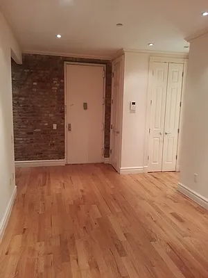 Rented by New York Residence | media 39