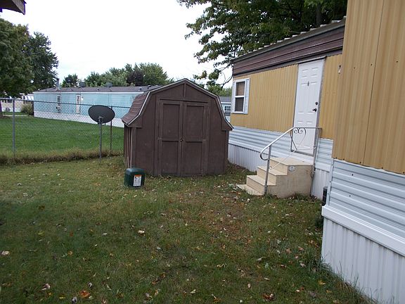 5th image of 138 S Green Meadow St SE