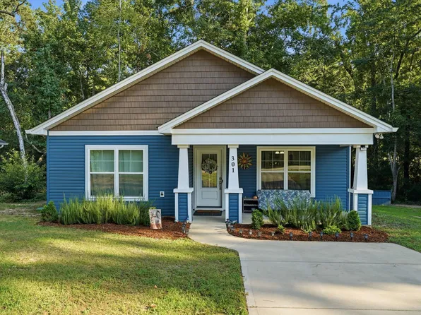 301 Country Club Rd, Saint Matthews, SC 29135