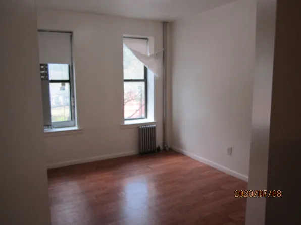 95 South 10th Street image 10 of 17