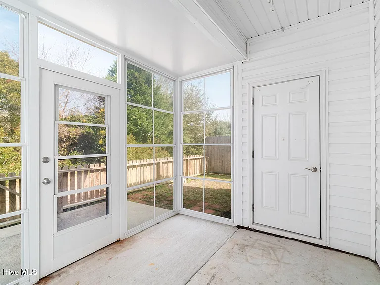 1103 Pirates Landing Dr — Photo 17