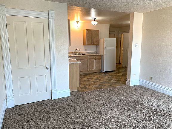 3rd image of 303 1/2 N Warren St APT 6