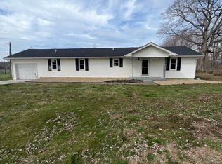 2045 Solway Meeting Rd, Big Clifty, KY 42712