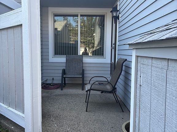 3rd image of 602 Longfellow Drive #602