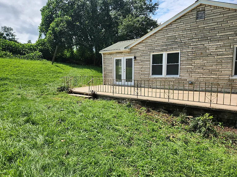 7149 Hotchkiss Valley Rd E — Photo 17