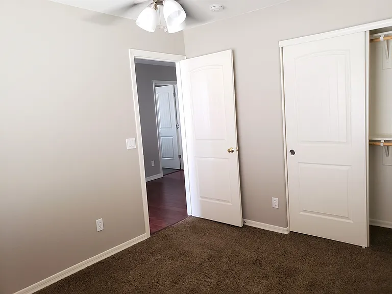 1415 S Newberry Ln — Photo 13