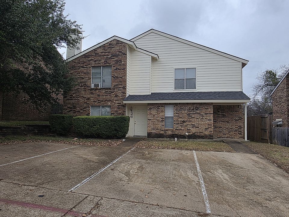 1st image of 130 Country Bend Dr