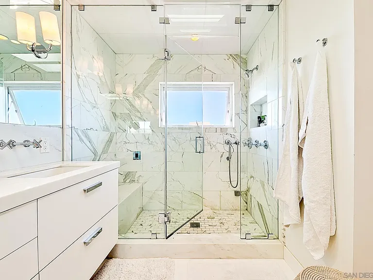 231 Bonair St — Photo 34