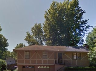 308 SW Elmwood Dr, Blue Springs, MO 64014