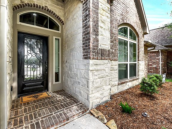 4th image of 3902 Vinson Ranch Ln