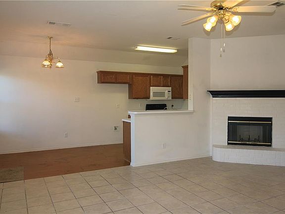 2nd image of 113 Stonehaven Pl