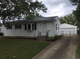 840 Sandalwood Dr, Elyria, OH