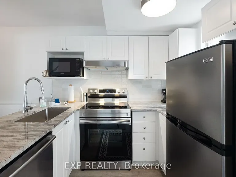 166 Forward Ave — Photo 5