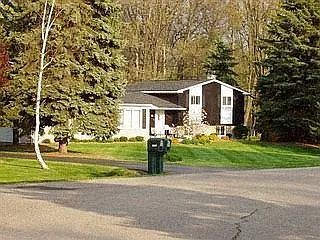 28340 Greenmeadow Cir E photo 1