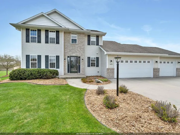 2085 Bracton Rd, Suamico, WI 54313