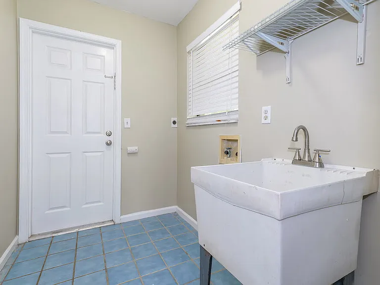 547 Indigo Ave — Photo 14