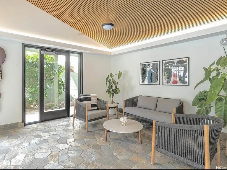2575 Kuhio Ave #1202 — Photo 24