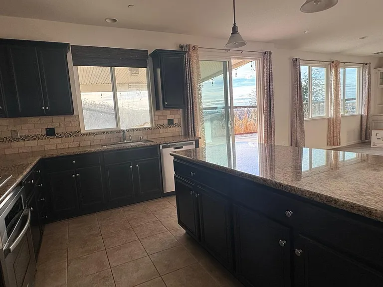 3392 Cydonia Ct — Photo 3