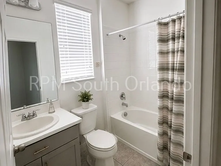 1070 Grand Hilltop Dr — Photo 14