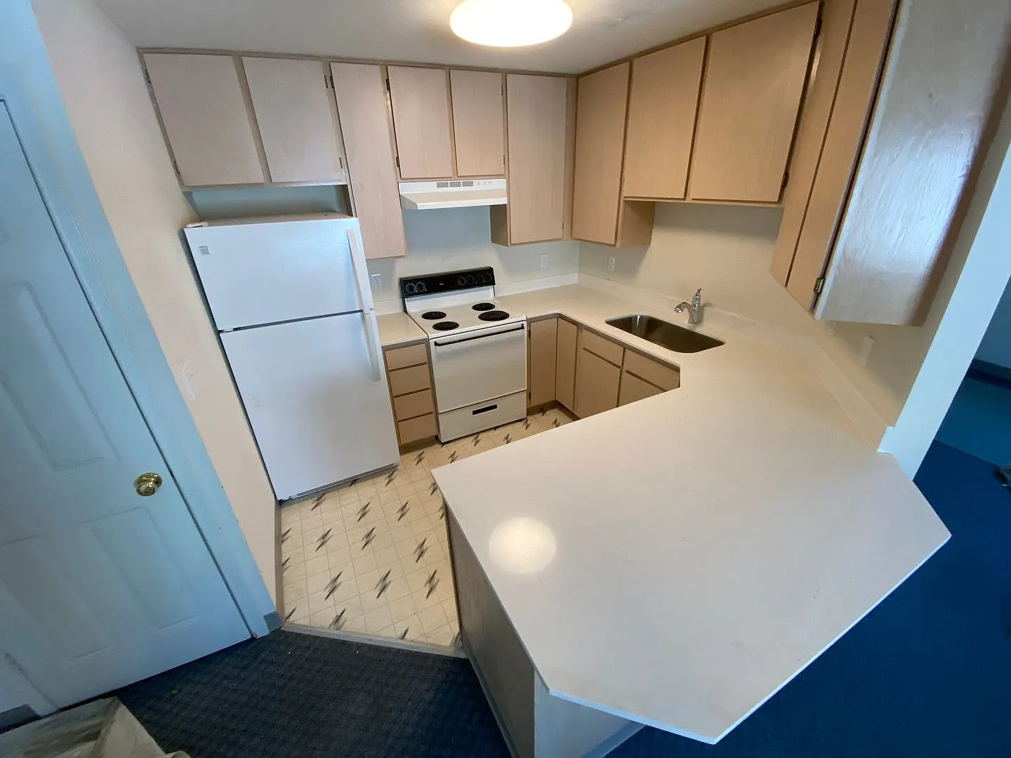 806 E White Birch Ave — Photo 2