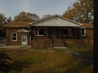 326 7th Ave, Mount Pleasant, SC 29464