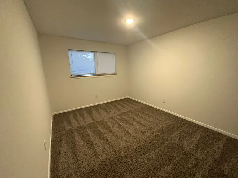 Library Place Apartments — Photo 11