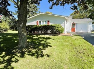 3095 Hickox Rd, Canandaigua, NY 14424