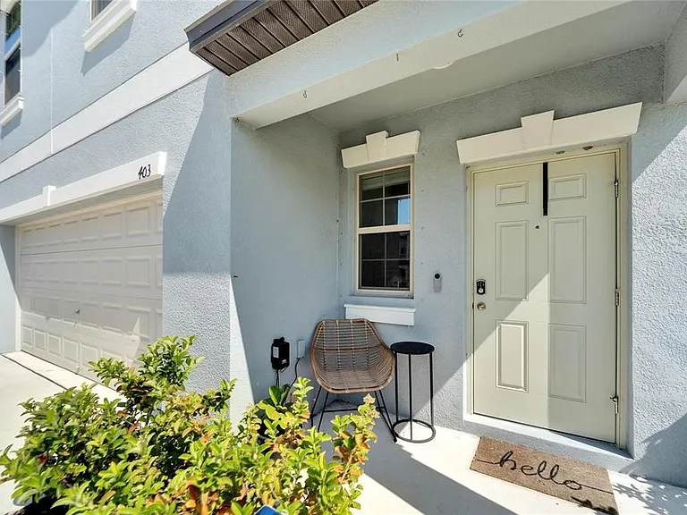 403 Royal Empress Dr — Photo 3