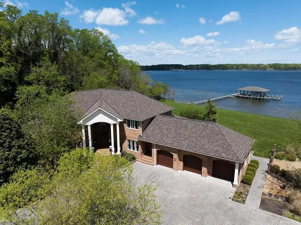 1330 Ebenezer Church Rd, Cobbs Creek, VA 23035