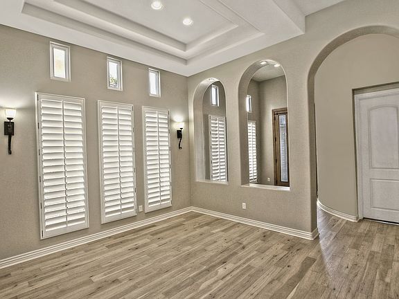 5th image of 509 E Adair Dr