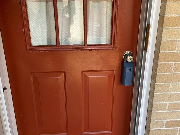 4th image of 323 1/2 Camp Ave