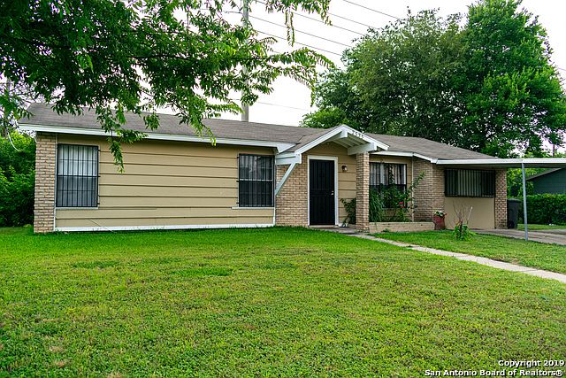 1st image of 2535 Spur Dr