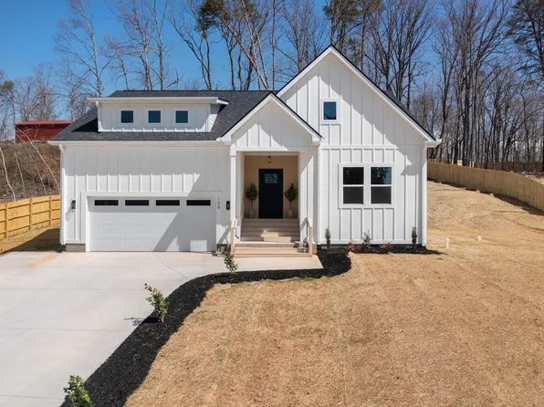 104 Pittman Dr, Greenville, SC 29609