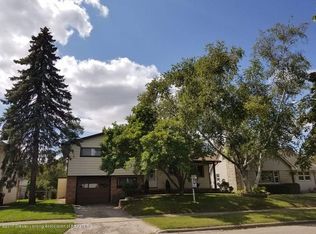 1517 Briarwood Dr, Lansing, MI 48917