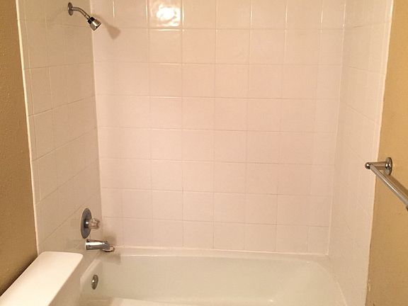 5th image of 1414 Gibbon St #E1