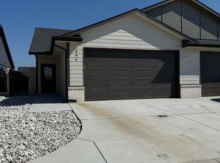 494 E Hayes St, Valley Center, KS 67147