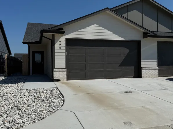 494 E Hayes St, Valley Center, KS 67147