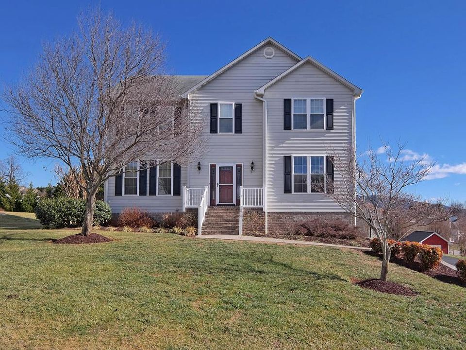 1st image of 276 Wentworth Ln