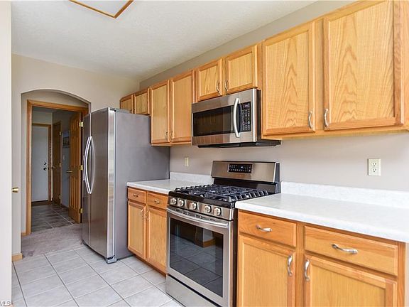 2nd image of 1223 Cross Dr