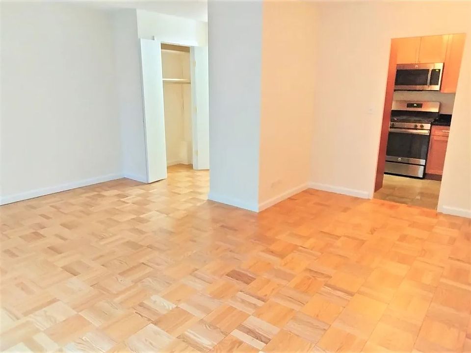 2nd image of 350 W 51st St APT 2A