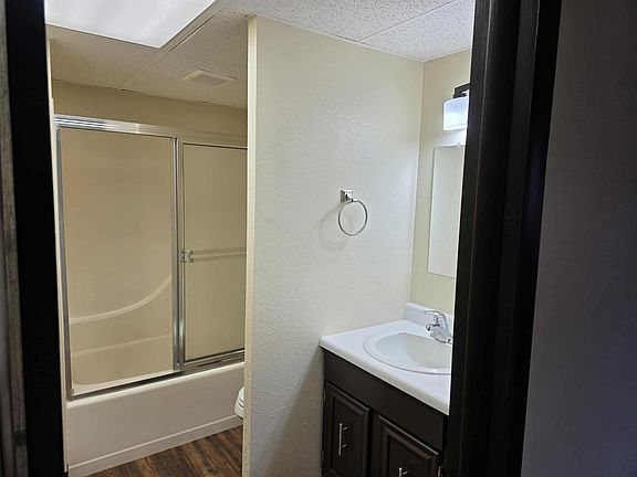 5th image of 1528 Cannon St #D