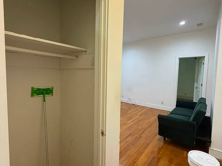 445 Bainbridge St #2 — Photo 11