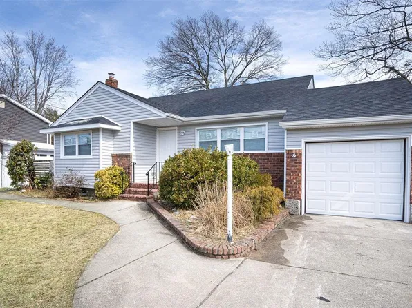 17 W 16th Street, Deer Park, NY 11729