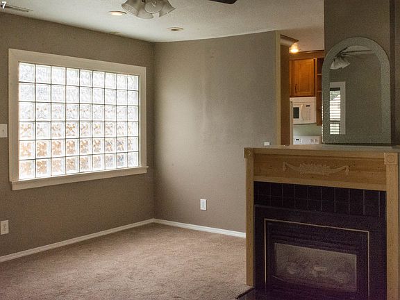 3rd image of 2107 W 28th St
