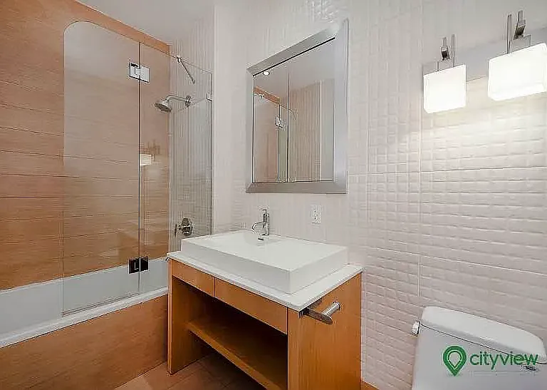 156 Hope St #3F — Photo 3